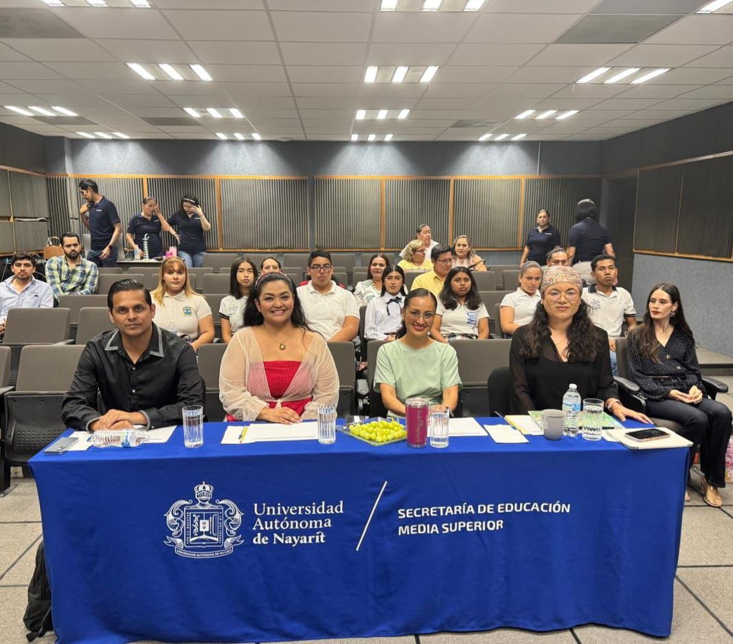 UAN consolida tradición declamatoria con concurso que revela nuevos talentos literarios