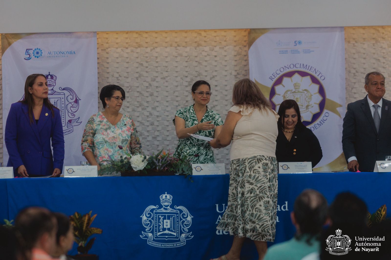 ¡Docentes que Dejan Huella! UAN Reconoce la Excelencia Académica de sus Profesores
