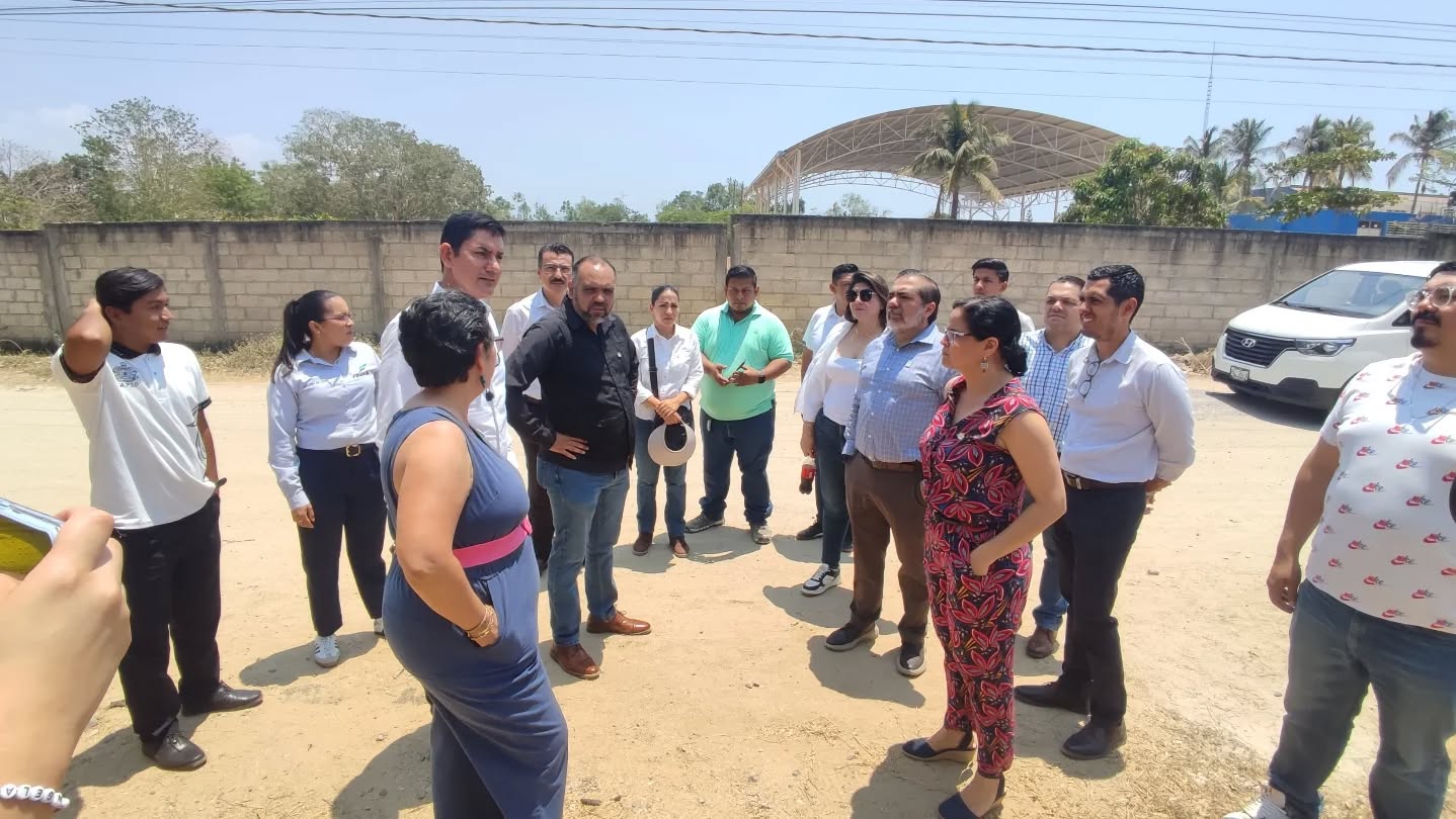 Rectora supervisa necesidades de la Preparatoria 10 de la UAN en Valle de Banderas
